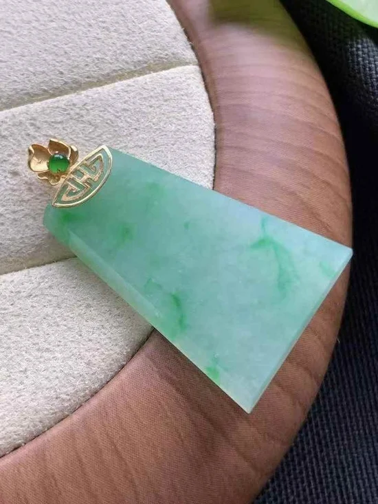 Untreated Floating Green Jade Pendant with 18k Gold Accent Cerified Type A - Picture 1 of 3